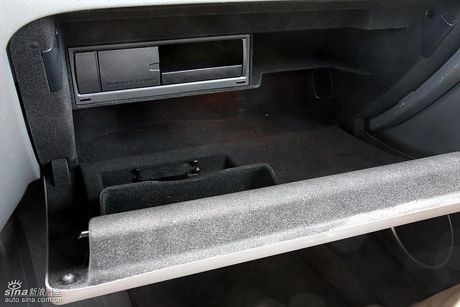 全新奥迪A4L 3.2 FSI quattro旗舰版内饰