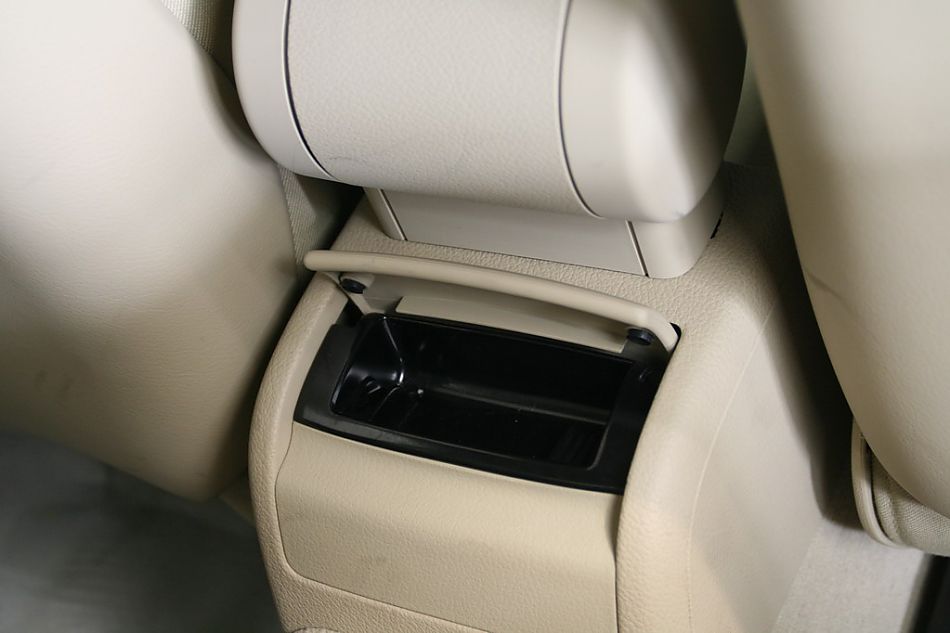 一汽大众新奥迪A4内饰