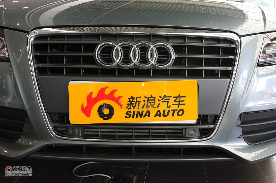 奥迪A4L 2.0TSI运动版