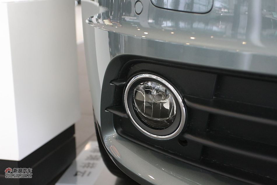 奥迪A4L 2.0TSI运动版