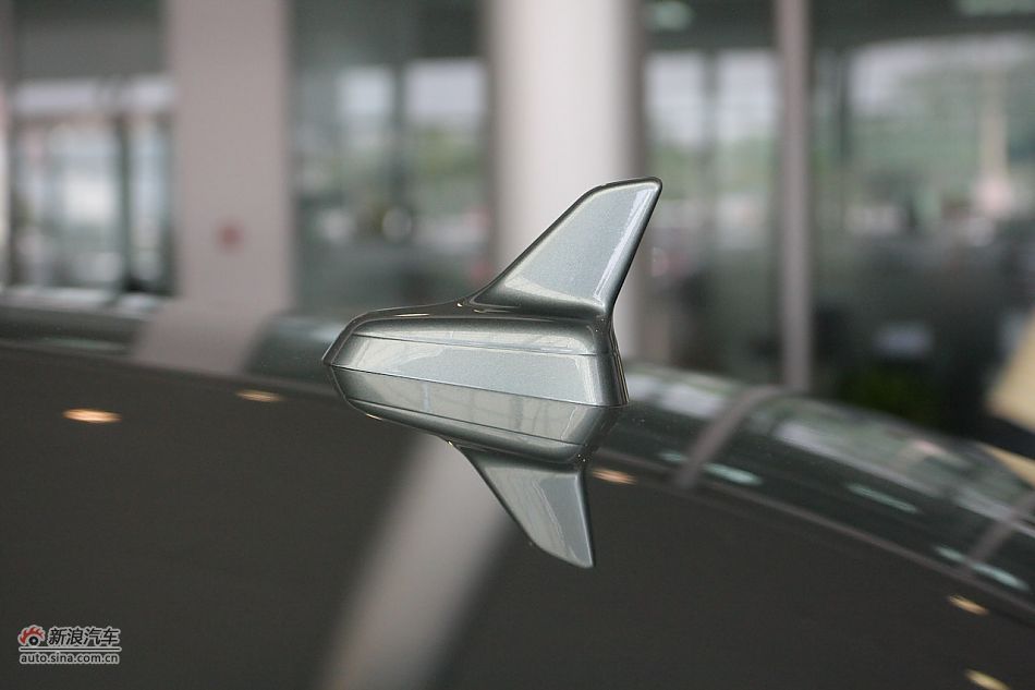 奥迪A4L 2.0TSI运动版