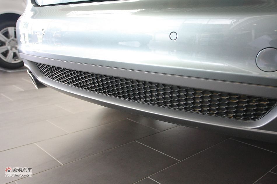 奥迪A4L 2.0TSI运动版