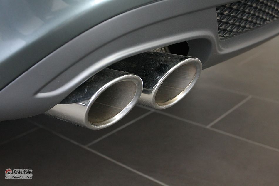 奥迪A4L 2.0TSI运动版