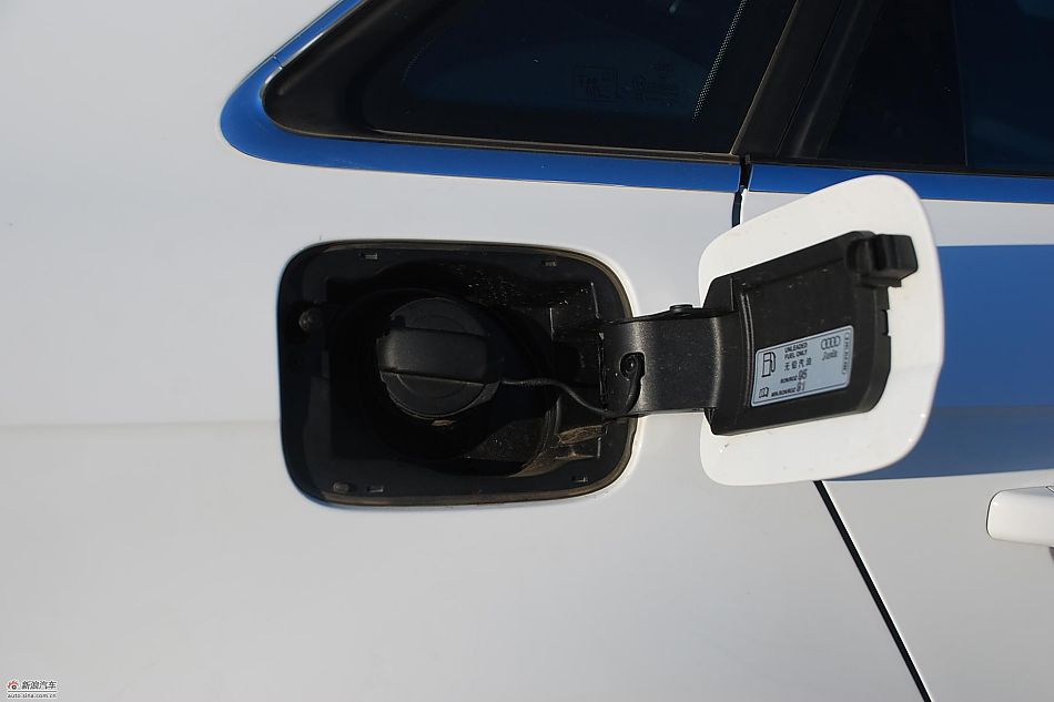 新浪试驾奥迪A4L 1.8T 其他