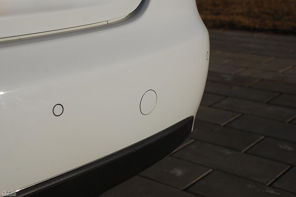 新浪试驾奥迪A4L 1.8T 外观