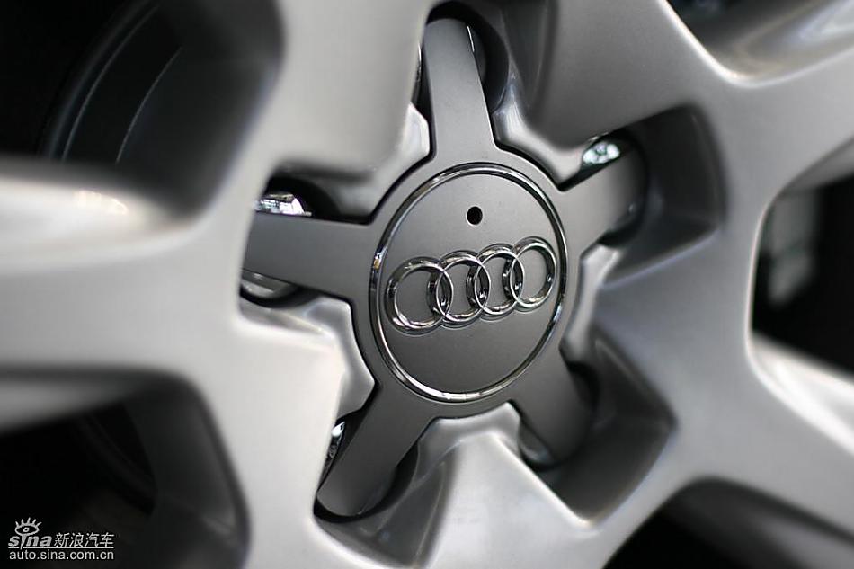 奥迪全新A4L到店实拍
