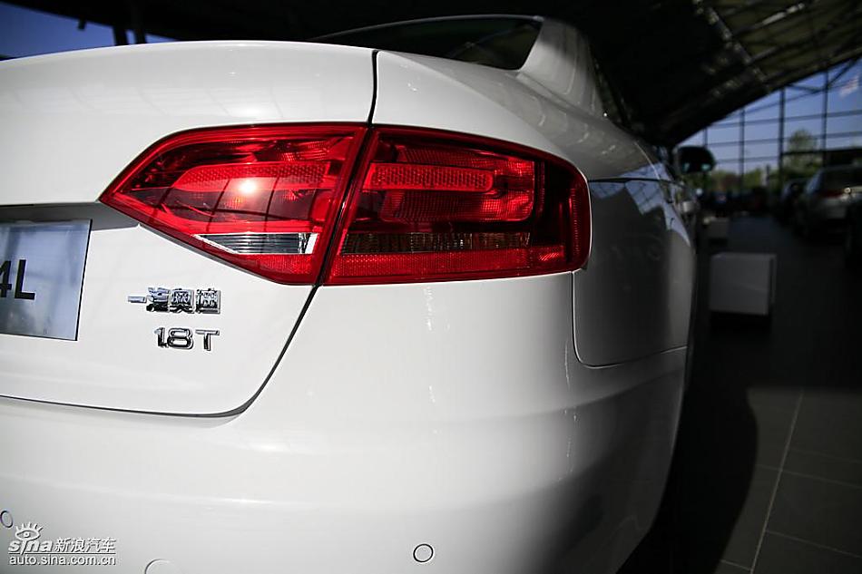 奥迪全新A4L到店实拍