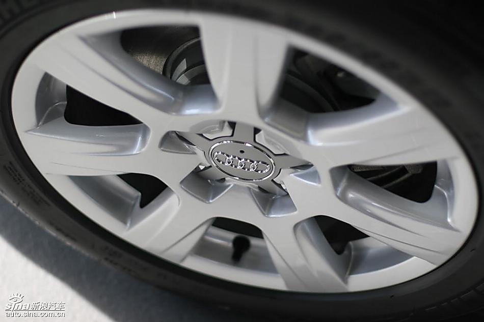 奥迪全新A4L到店实拍