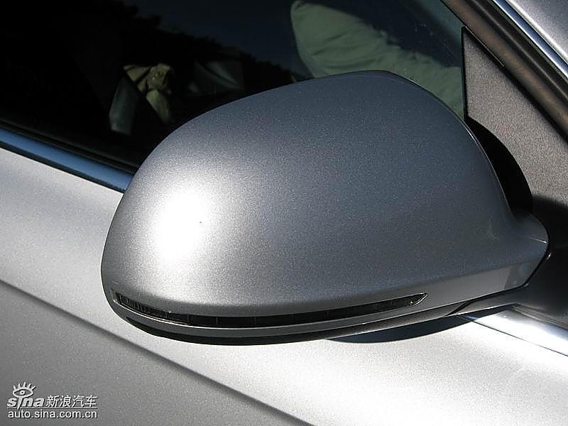 全新奥迪A4海外实拍