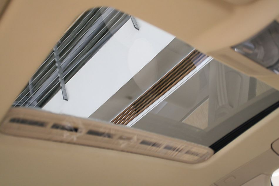 一汽大众新奥迪A4天窗