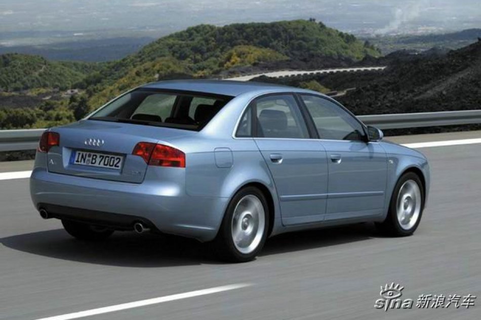 2005款全新奥迪A4