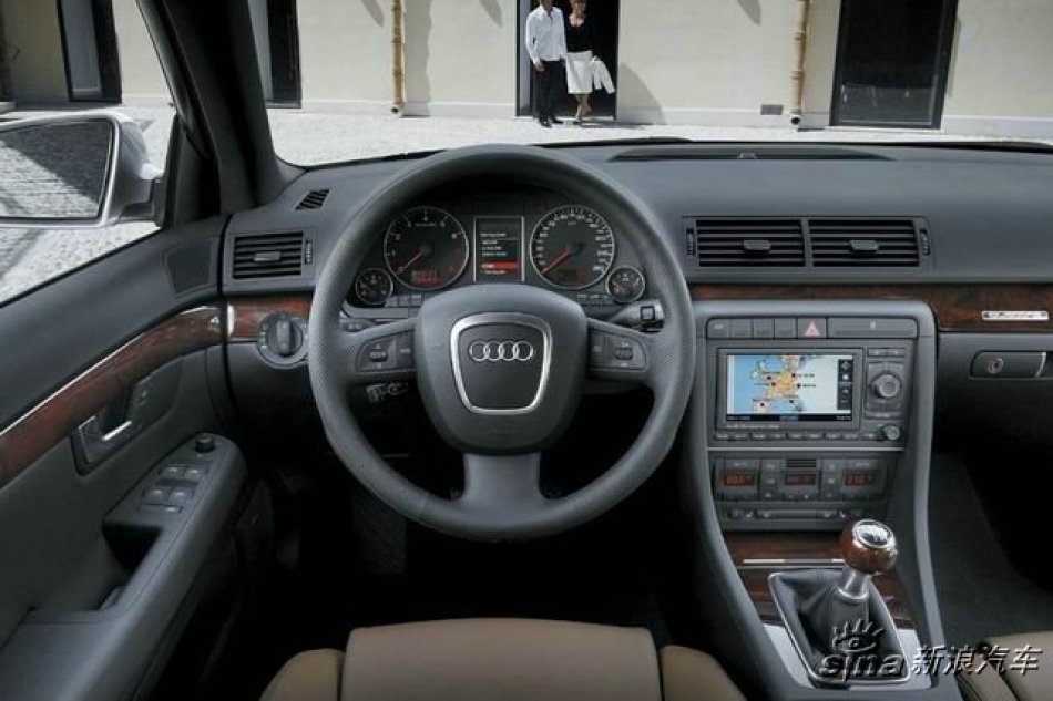 2005款全新奥迪A4