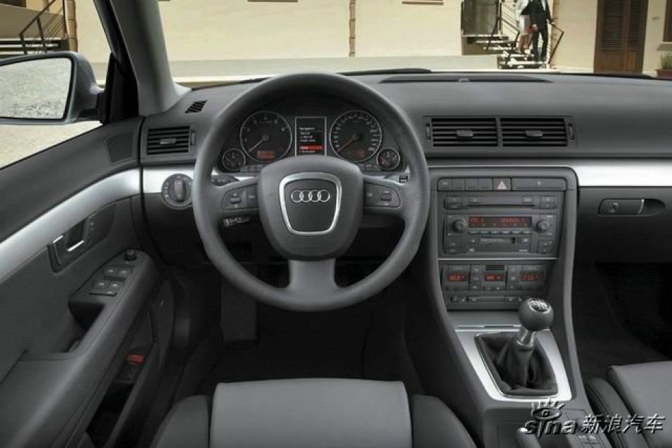 2005款全新奥迪A4