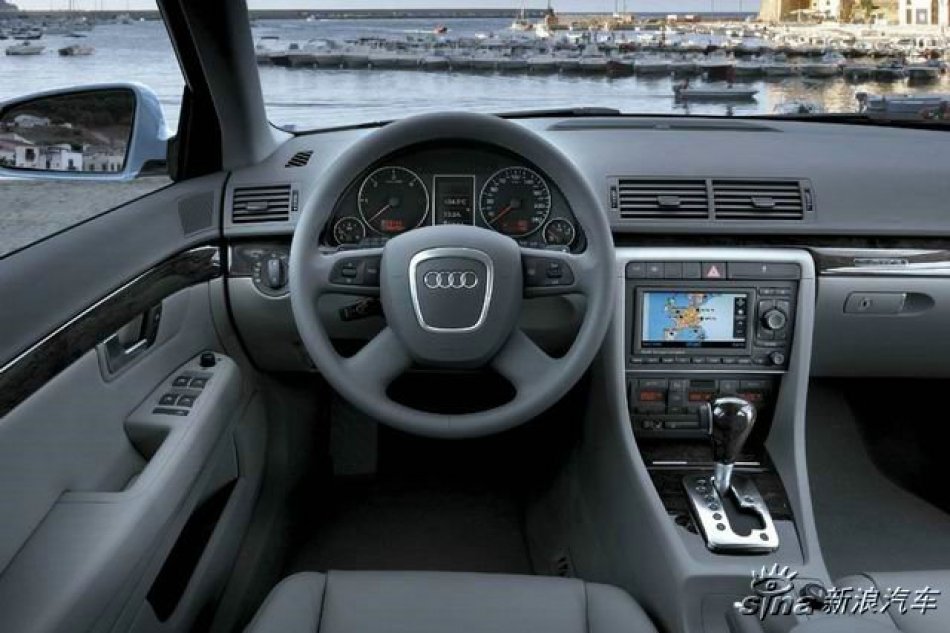 2005款全新奥迪A4