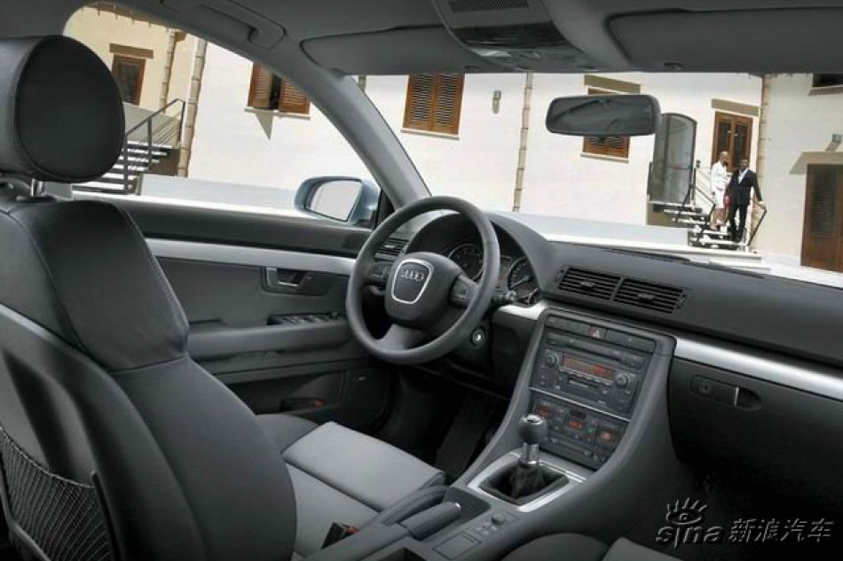 2005款全新奥迪A4