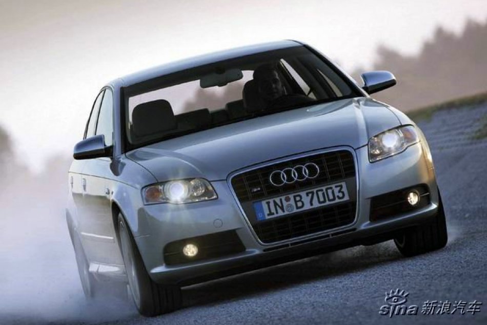 2005款全新奥迪A4 S-Line