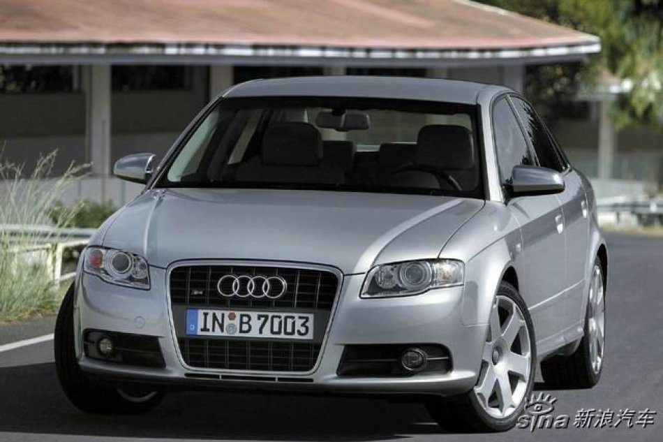 2005款全新奥迪A4 S-Line