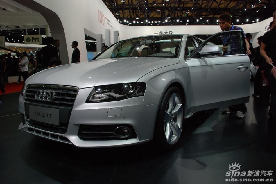 奥迪A4L 2.0T