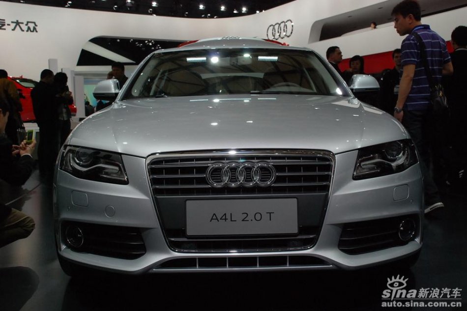 奥迪A4L 2.0T