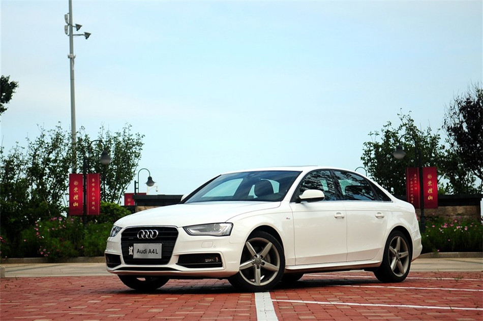 2013 40TFSI quattro˶