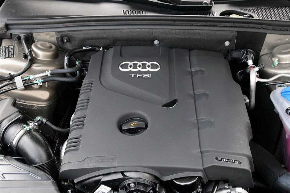 2015款 30 TFSI 自动舒适型 引擎底盘