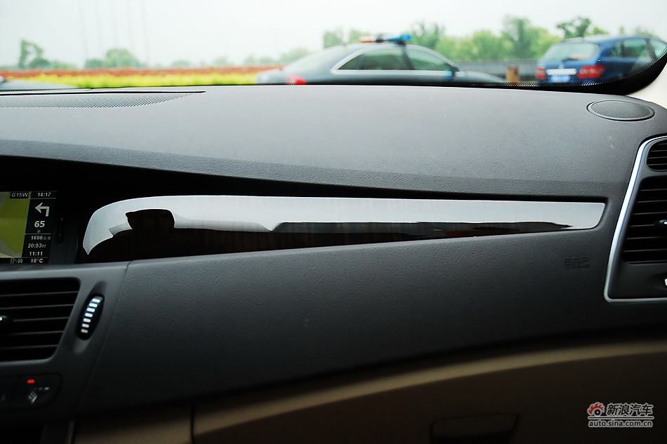 雷诺纬度内饰功能实拍