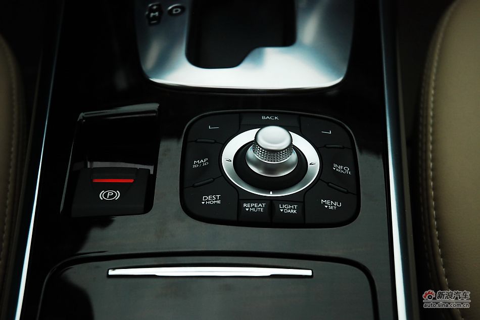 雷诺纬度内饰功能实拍