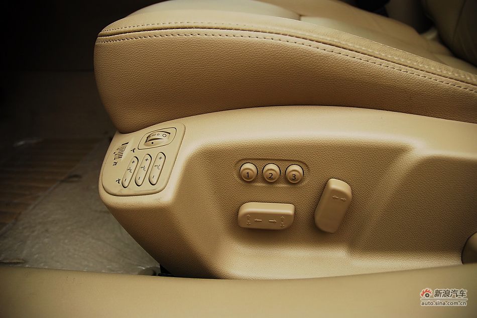 雷诺纬度内饰功能实拍