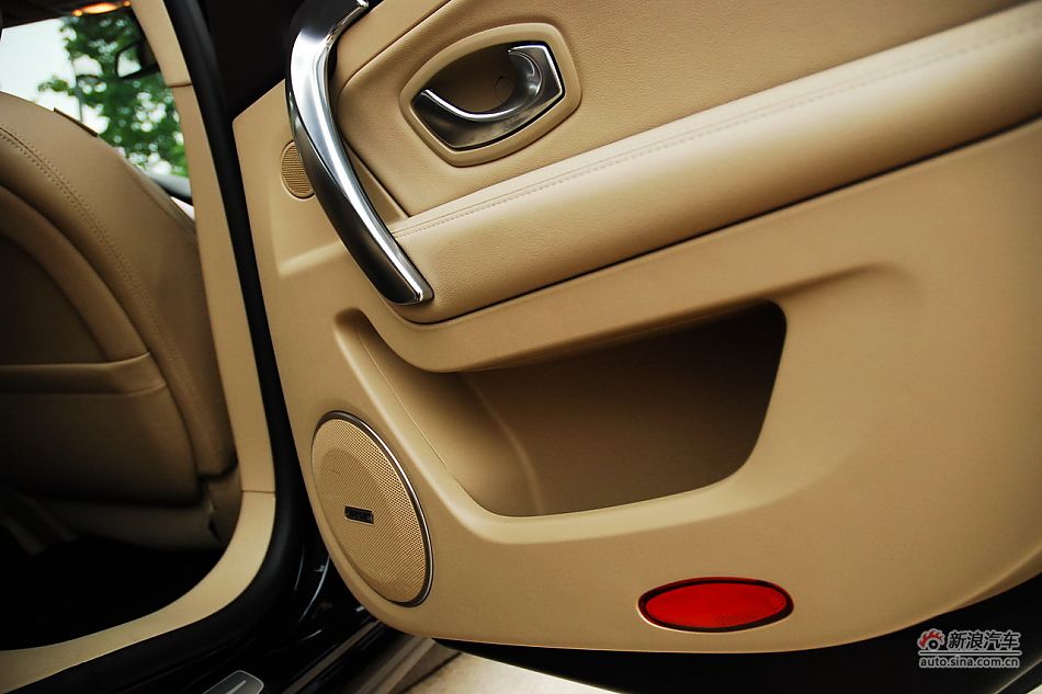 雷诺纬度内饰功能实拍