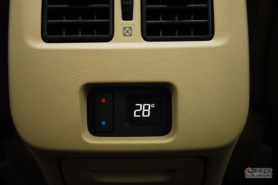 雷诺纬度内饰功能实拍