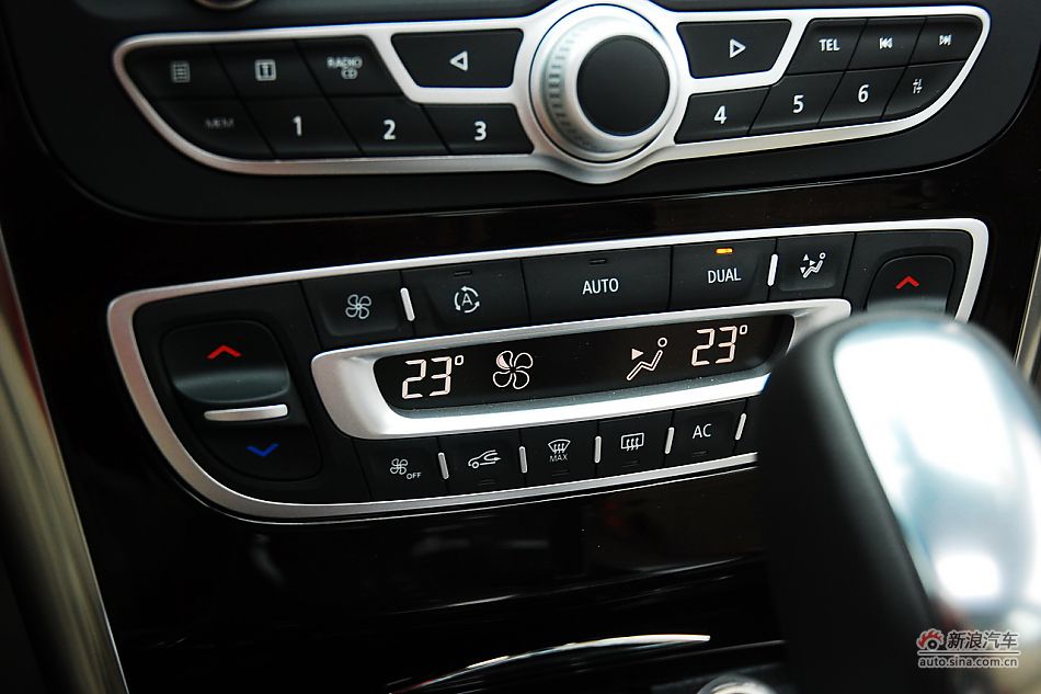 雷诺纬度内饰功能实拍