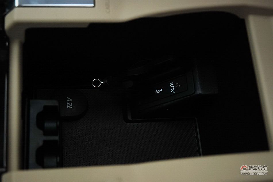 雷诺纬度内饰功能实拍
