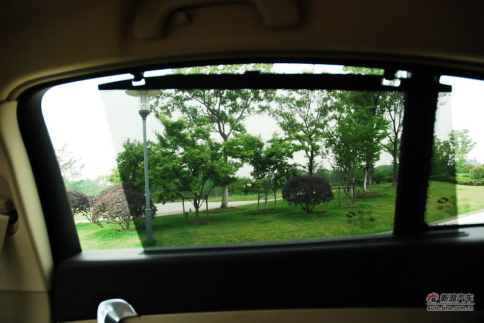 雷诺纬度内饰功能实拍