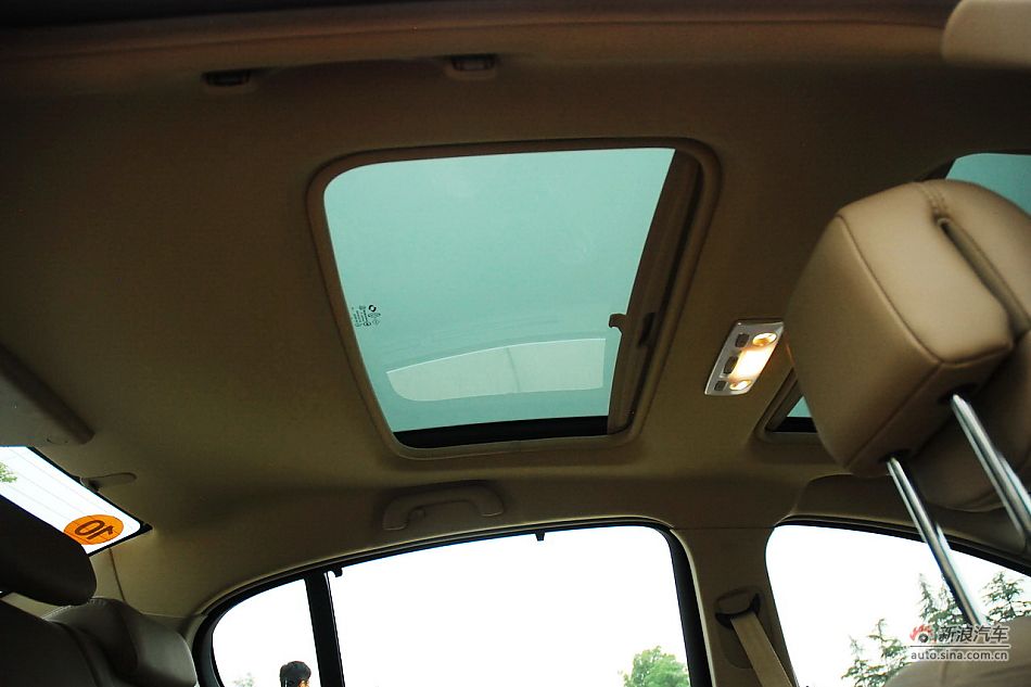 雷诺纬度内饰功能实拍