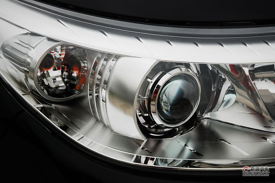 雷诺纬度外观实拍