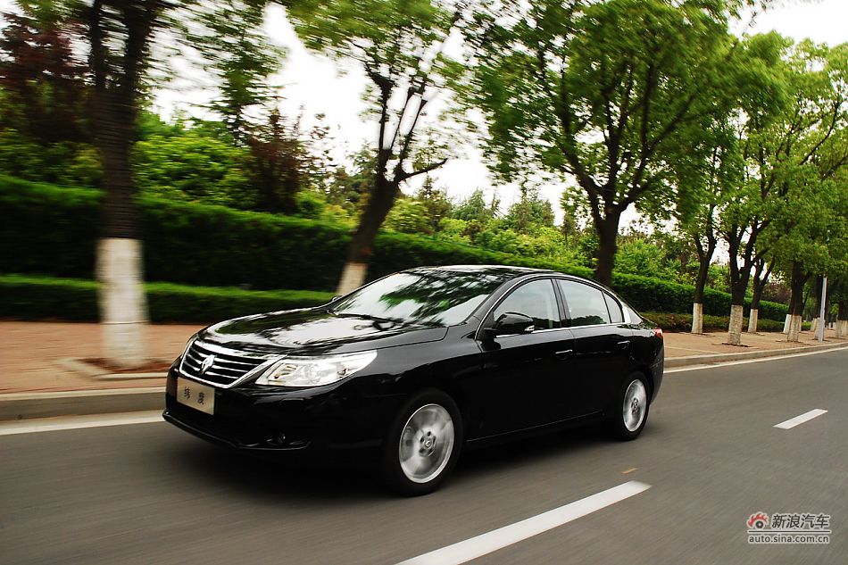 雷诺纬度试车实拍
