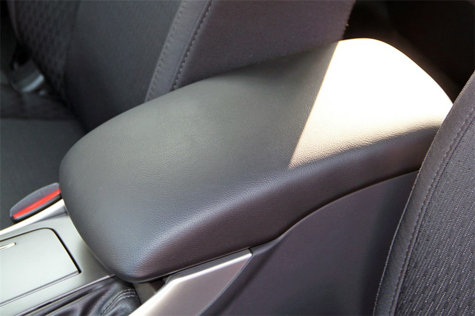 γ 2013 2.0L CVT ʱа ռ