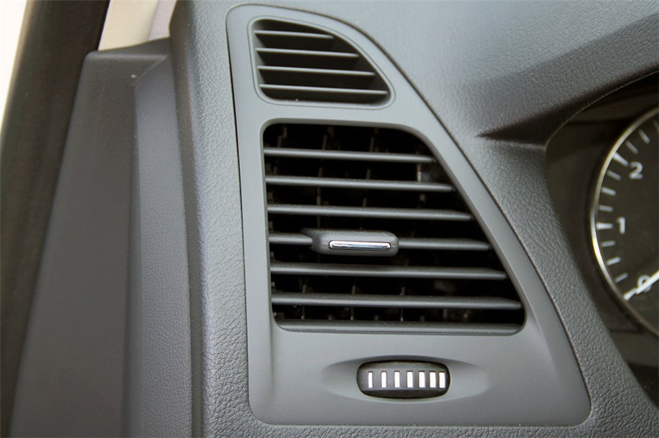 纬度 2013款 2.0L CVT 时尚版 内饰