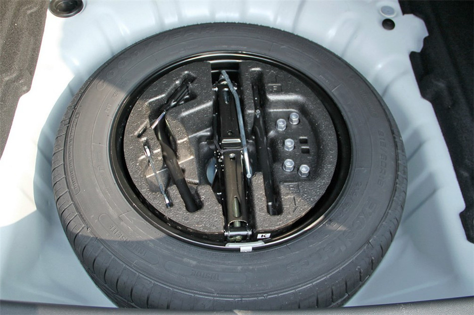 纬度 2013款 2.0L CVT 时尚版 细节