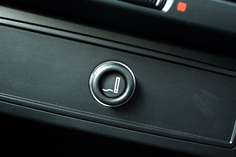 宝马X6 xDrive 35i内饰图片