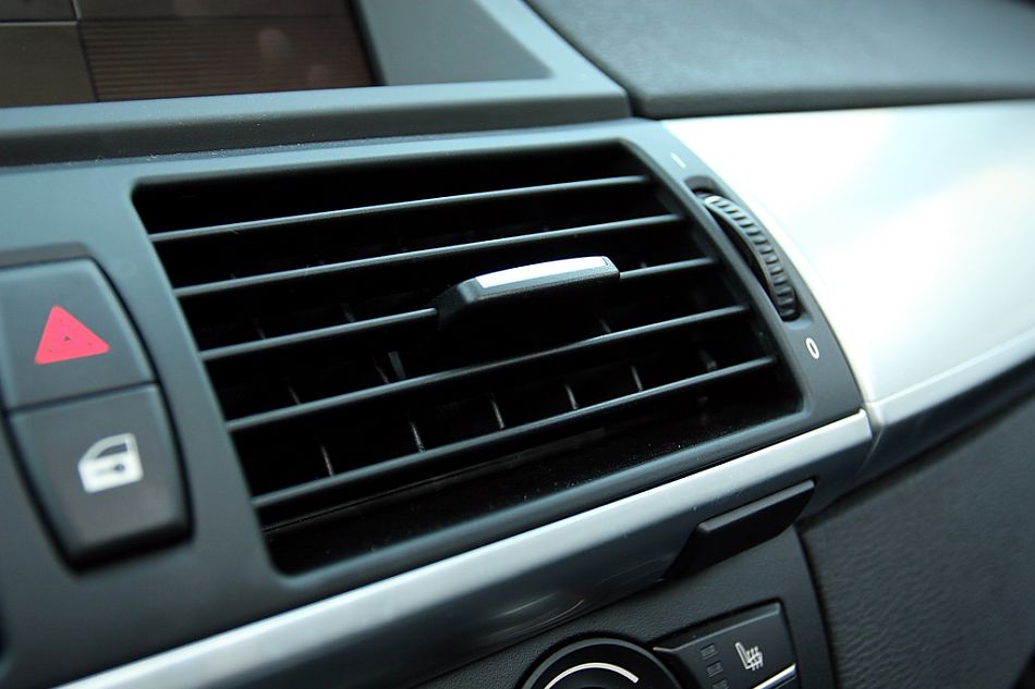 宝马X6 xDrive 35i内饰图片