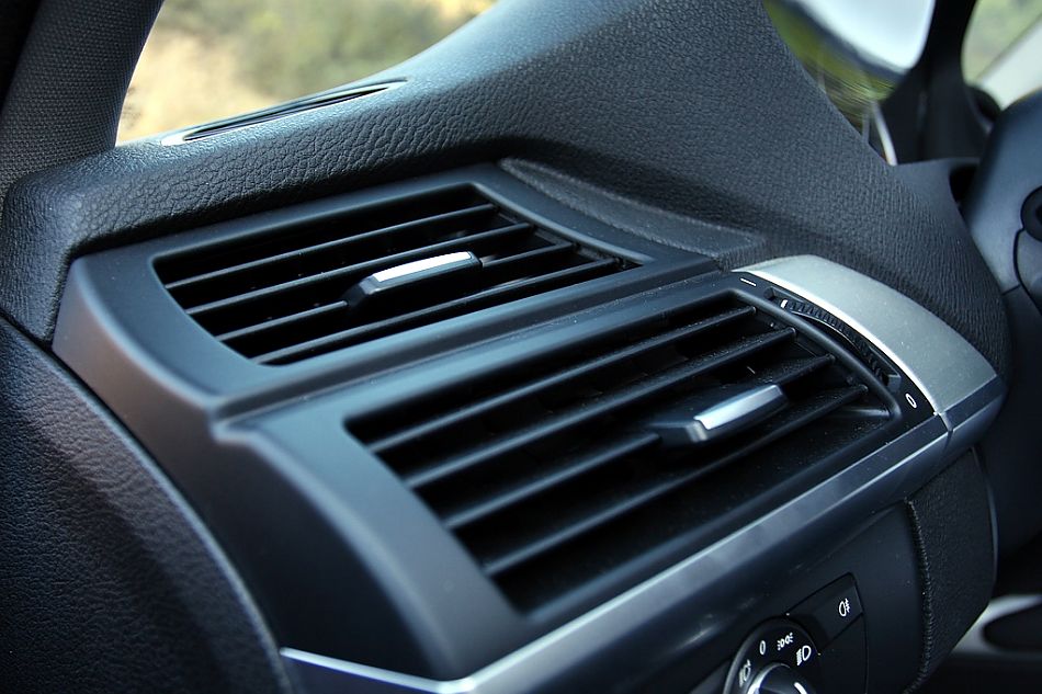 宝马X6 xDrive 35i内饰图片