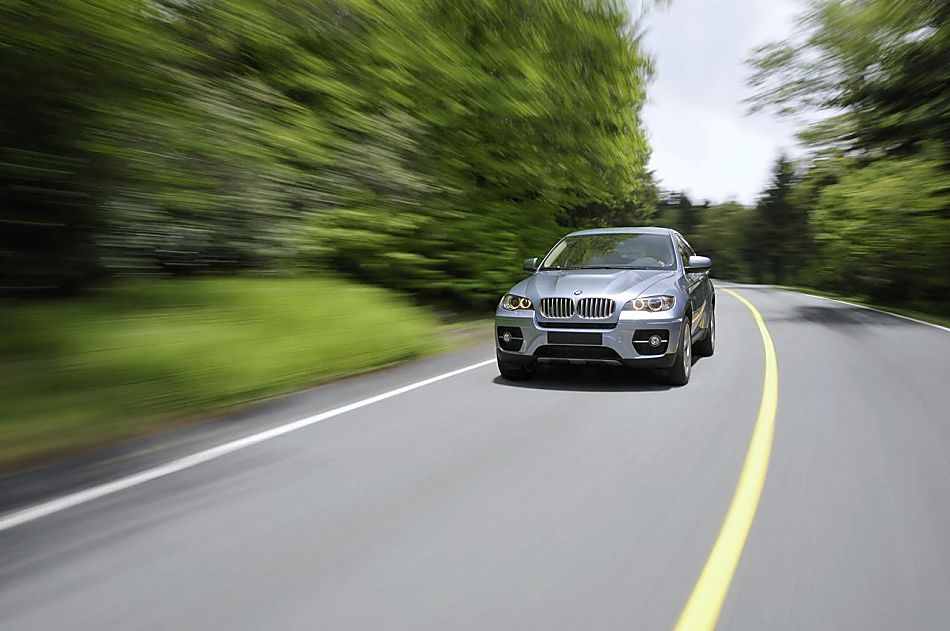 2010款宝马X6外观图片