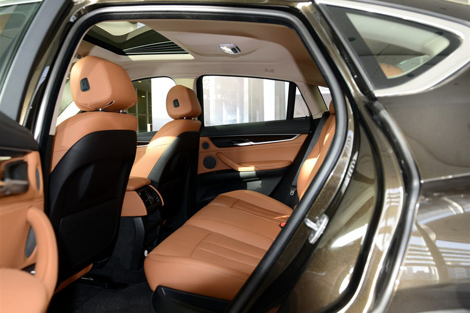 2015款 xDrive35i 豪华型 空间