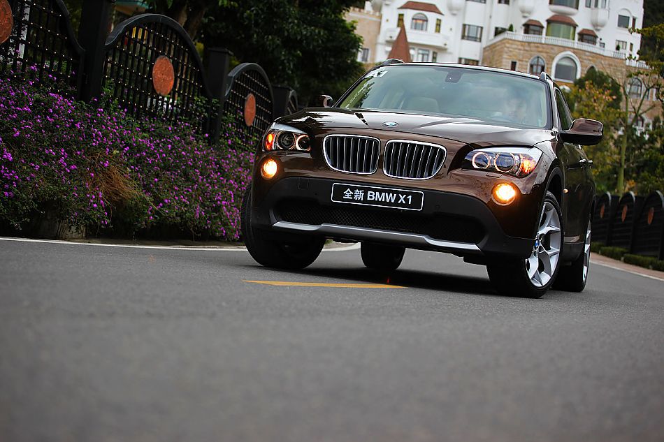 宝马X1 xDrive28i外观图片