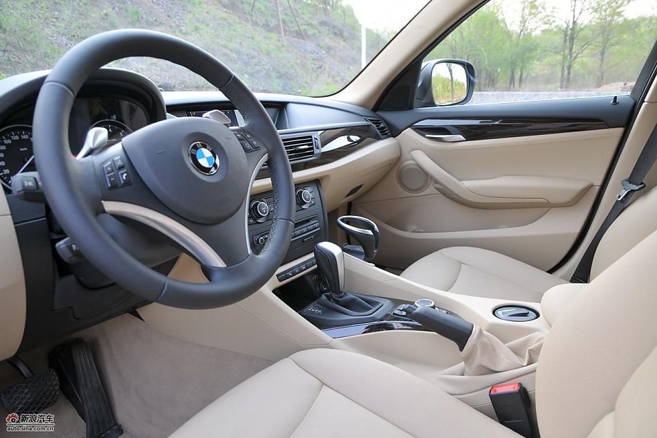 宝马X1 xDrive28i内饰实拍