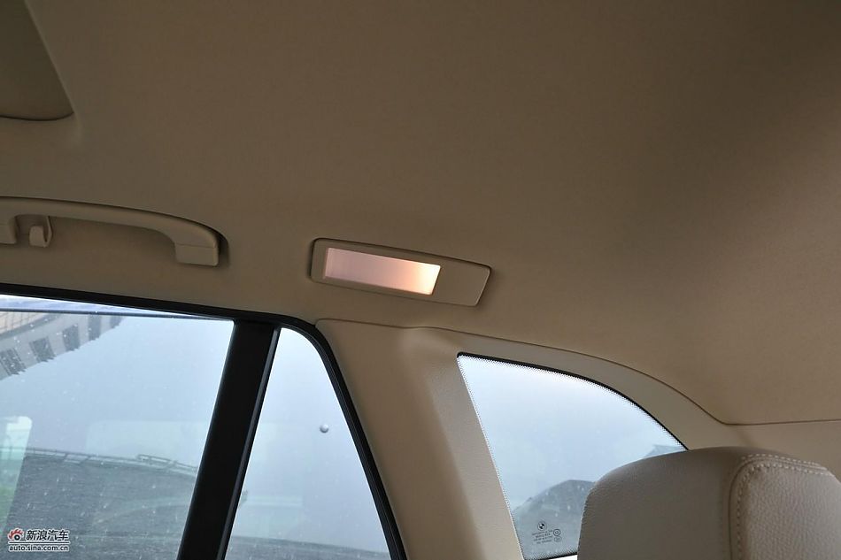 宝马X1 xDrive28i内饰实拍