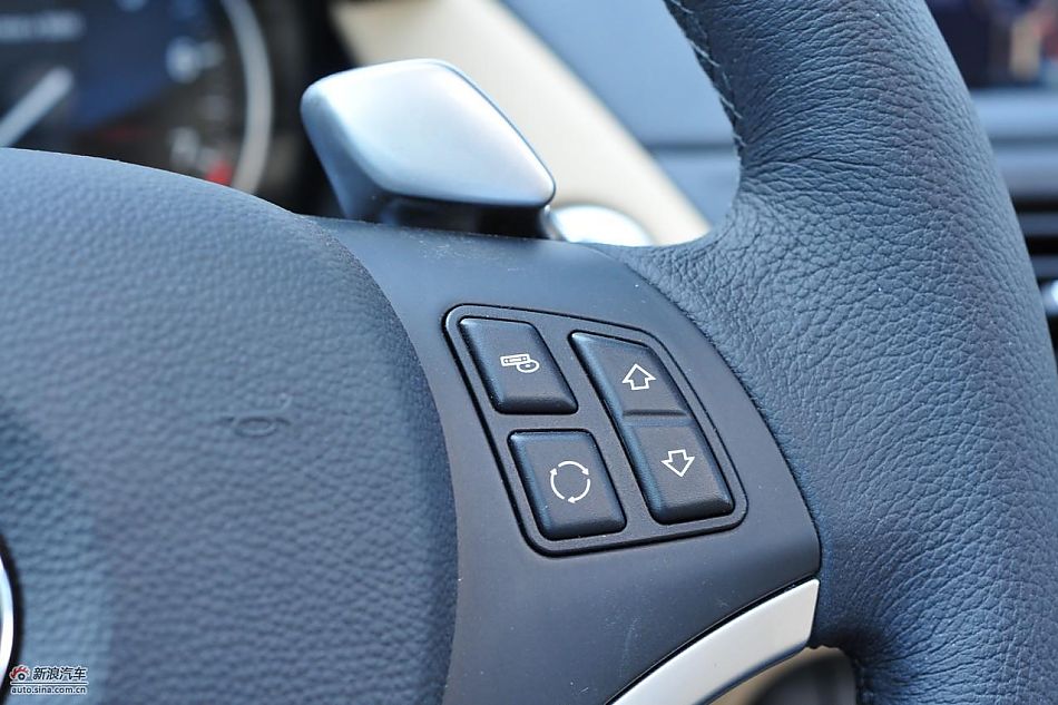 宝马X1 xDrive28i内饰实拍