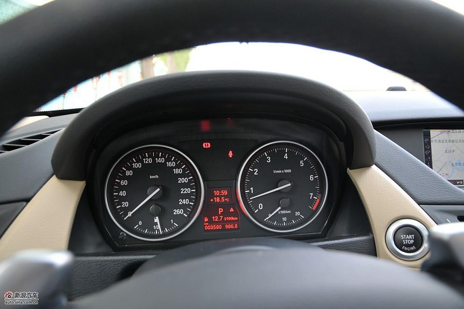 宝马X1 xDrive28i内饰实拍