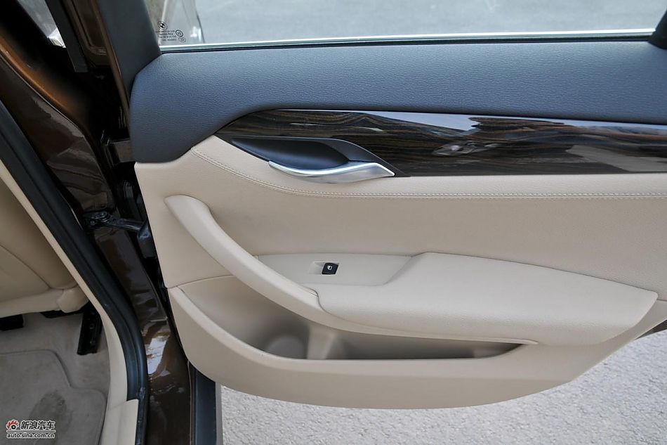 宝马X1 xDrive28i内饰实拍